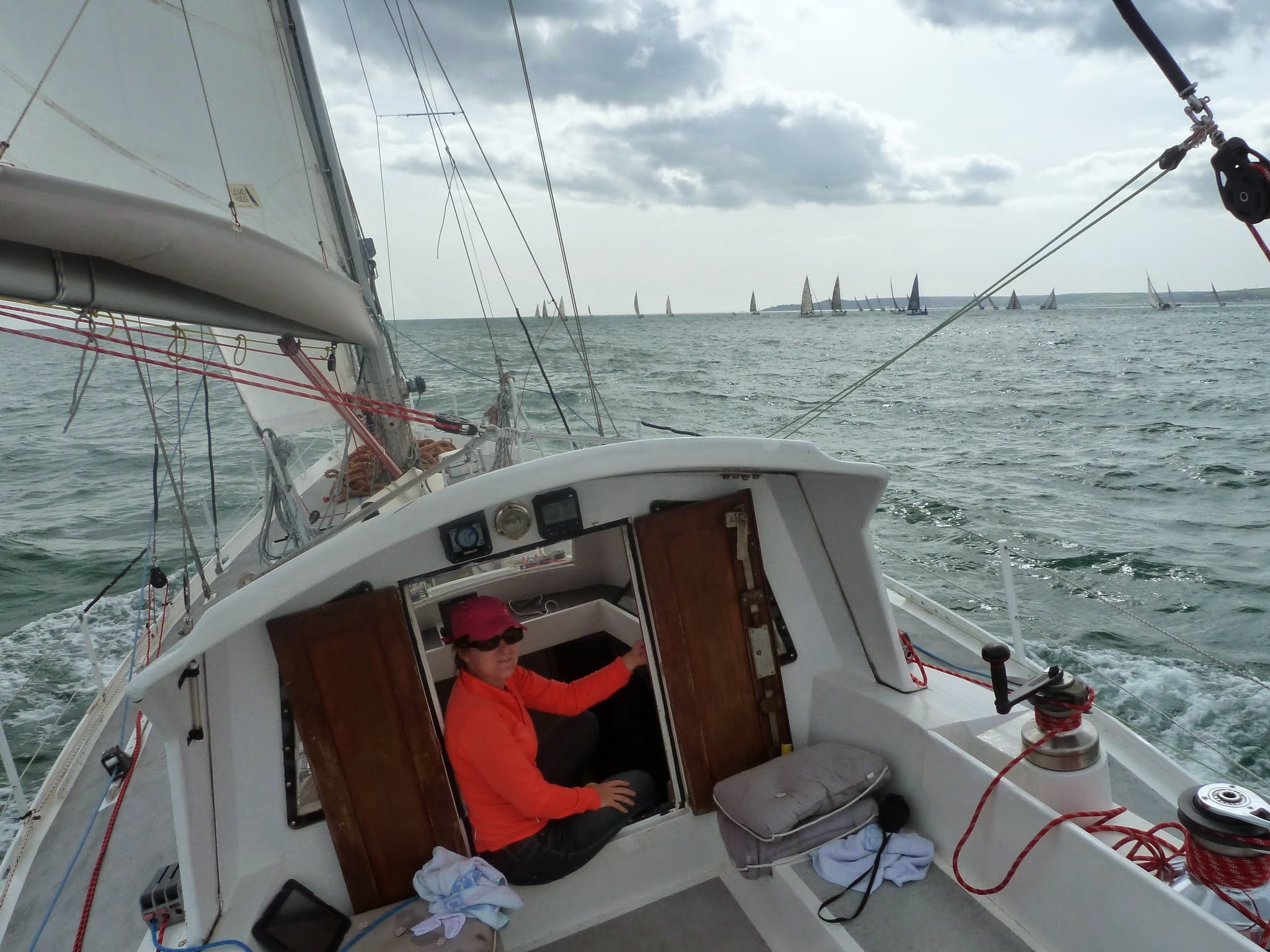 Departure from Dartmouth, among the racers