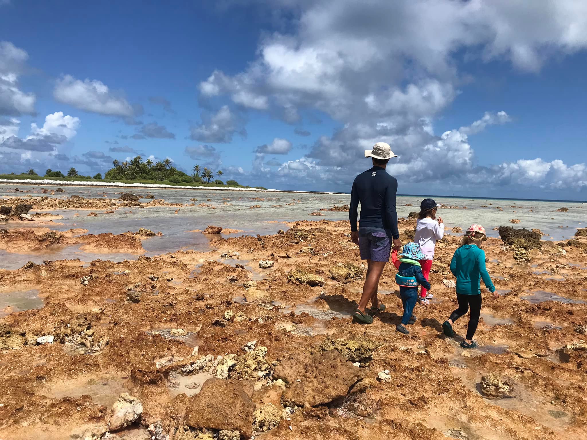 On the barrier, Fakarava South