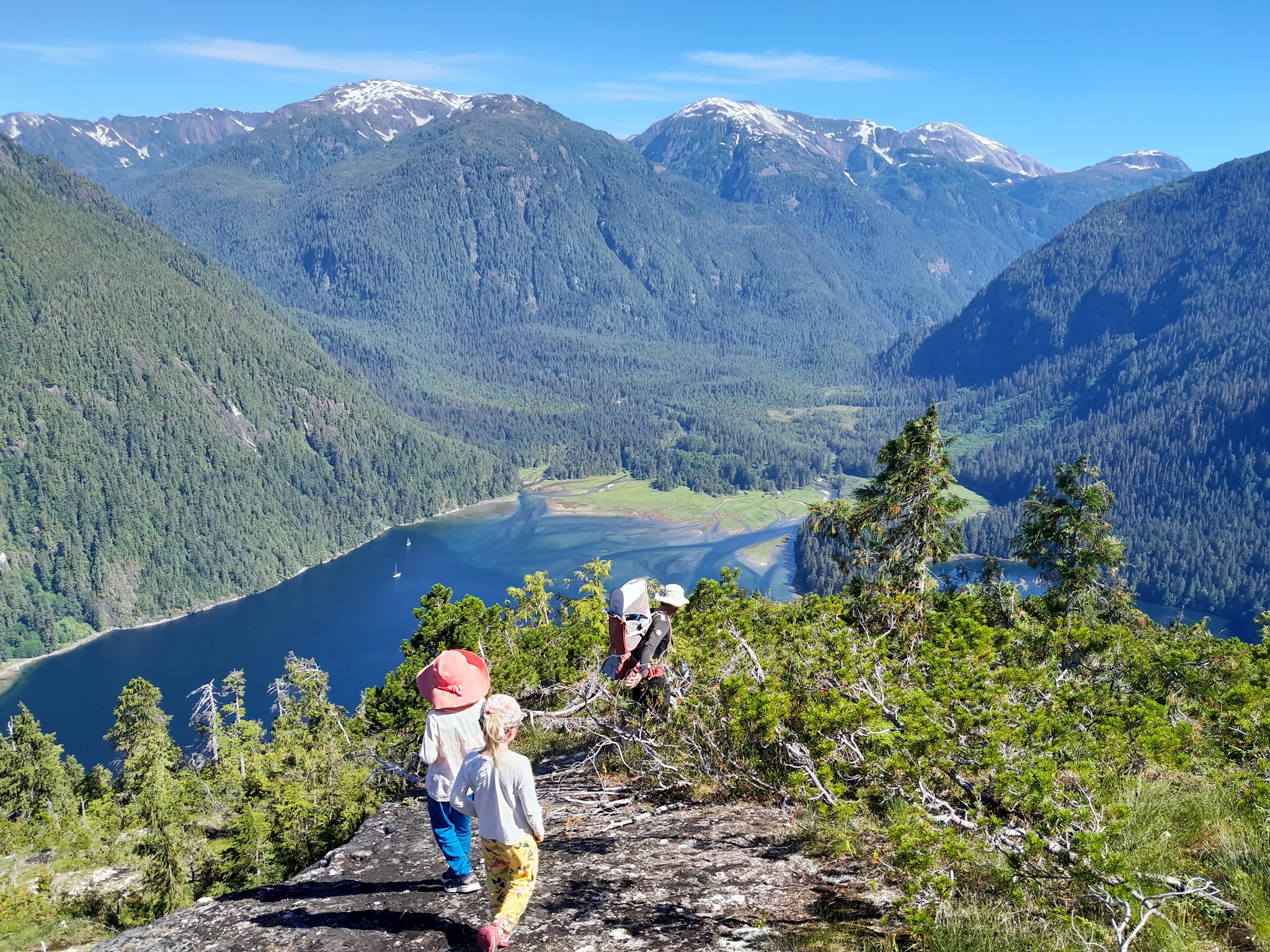 Hike on the heights of Kynoch