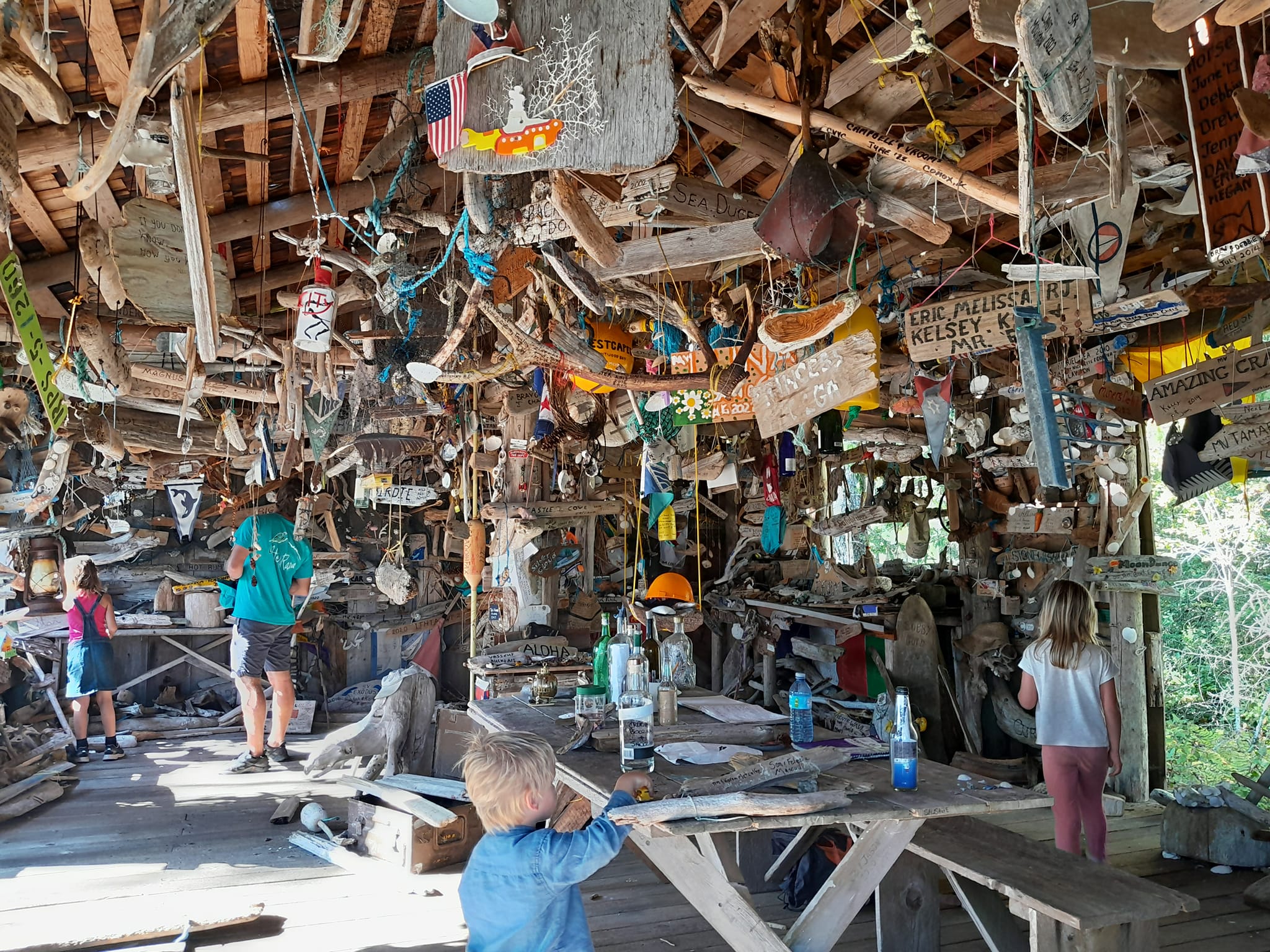 Repaire de marins, Octopus island