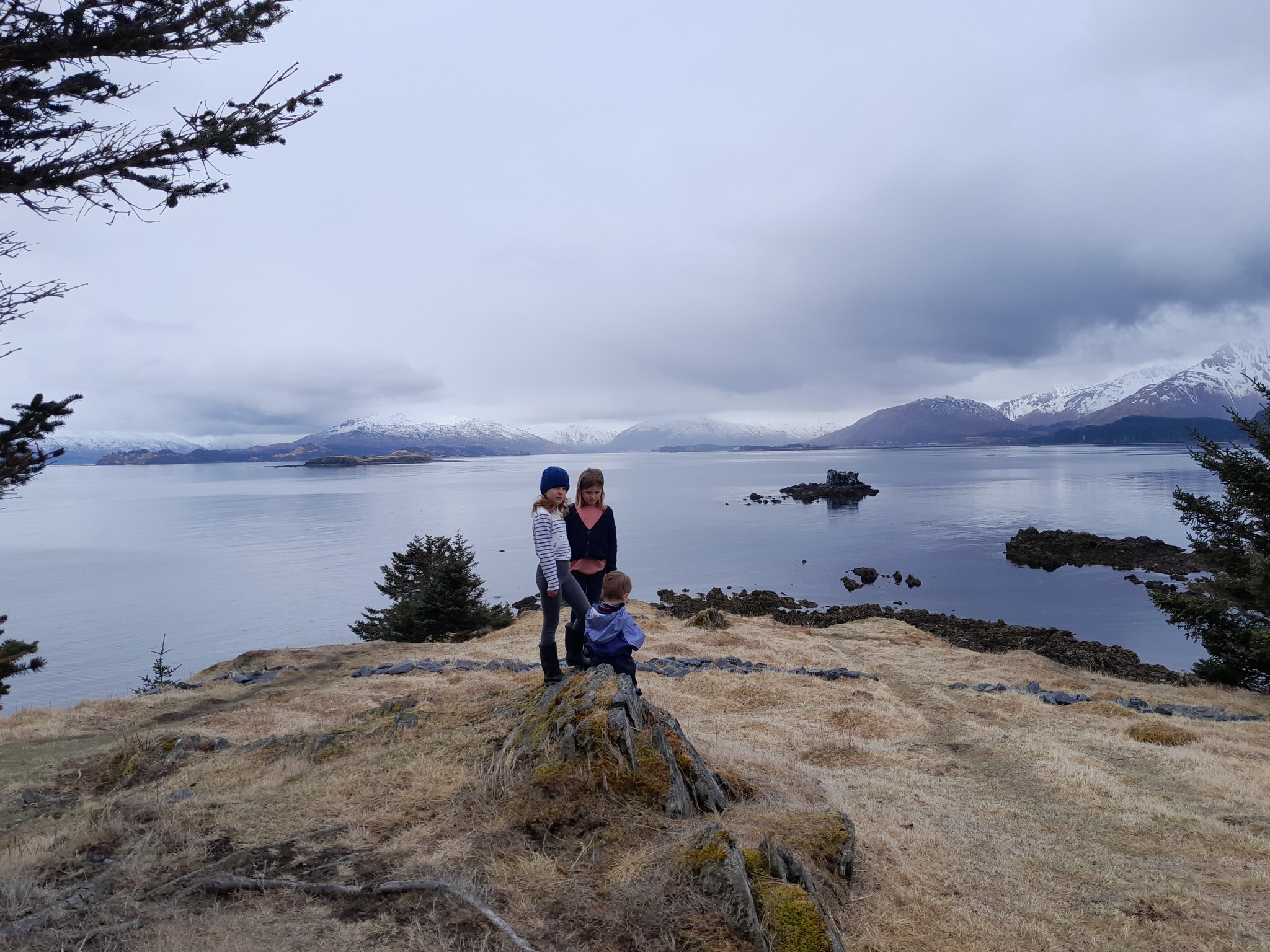 South end trail, Near Island