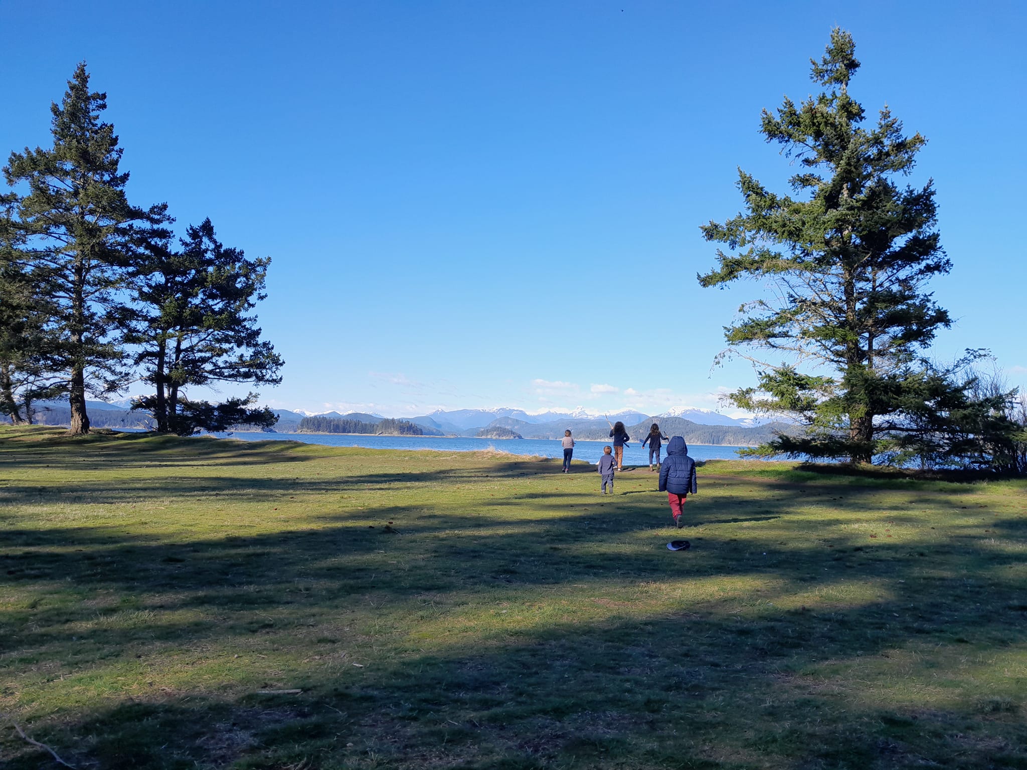 The kids with friends from Shenasa Nui on Rebecca Spit, Quadra