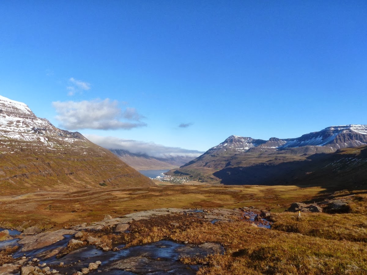 Seydisfjordur au loin