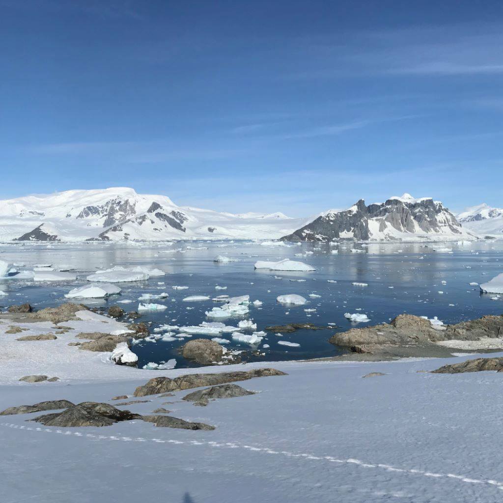 En haut de l'île Galindez, vu sur le Penola Strait