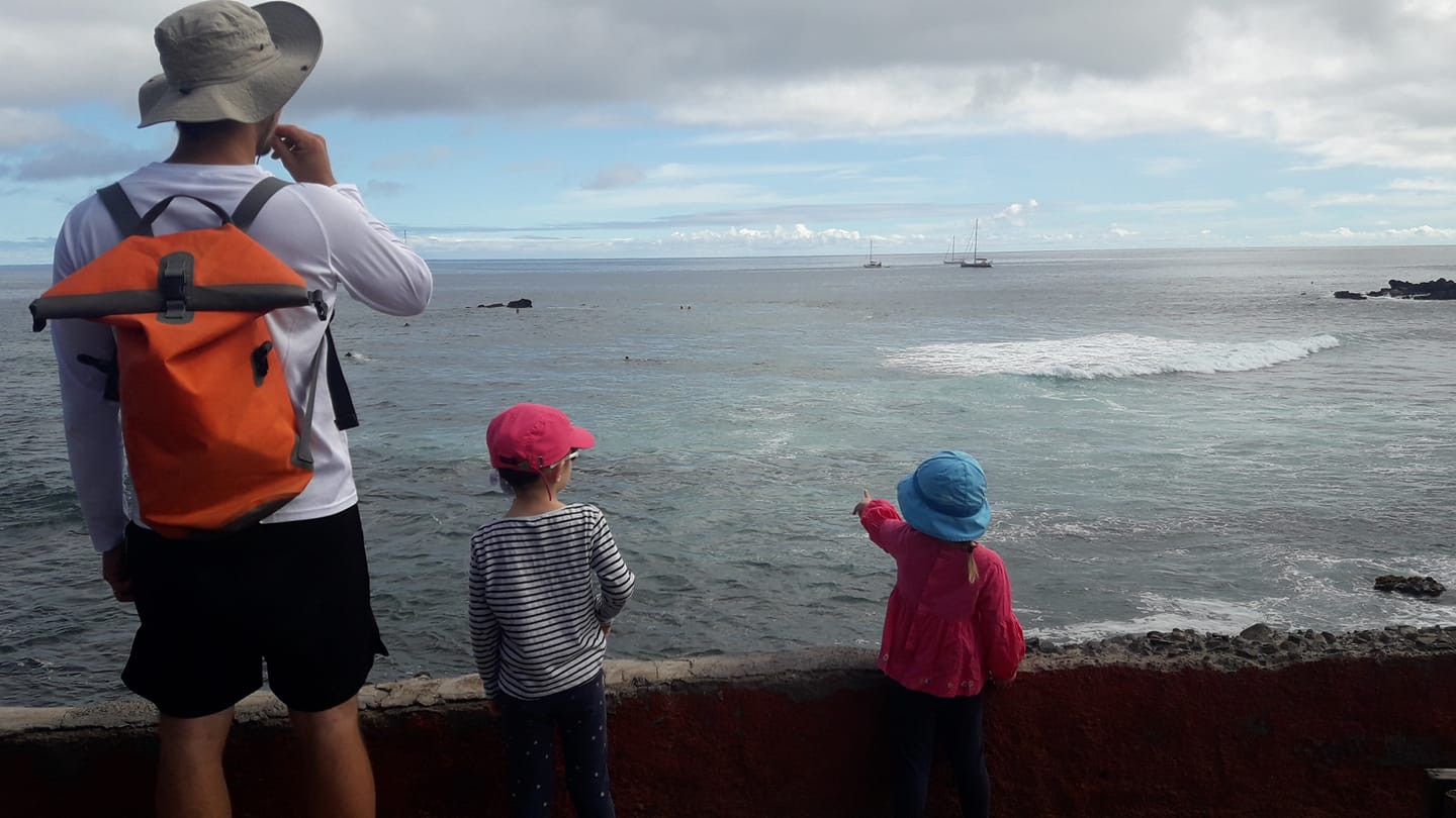 Bien arrivés à  l'Ile de Pâques après 14 jours de nav tranquille !