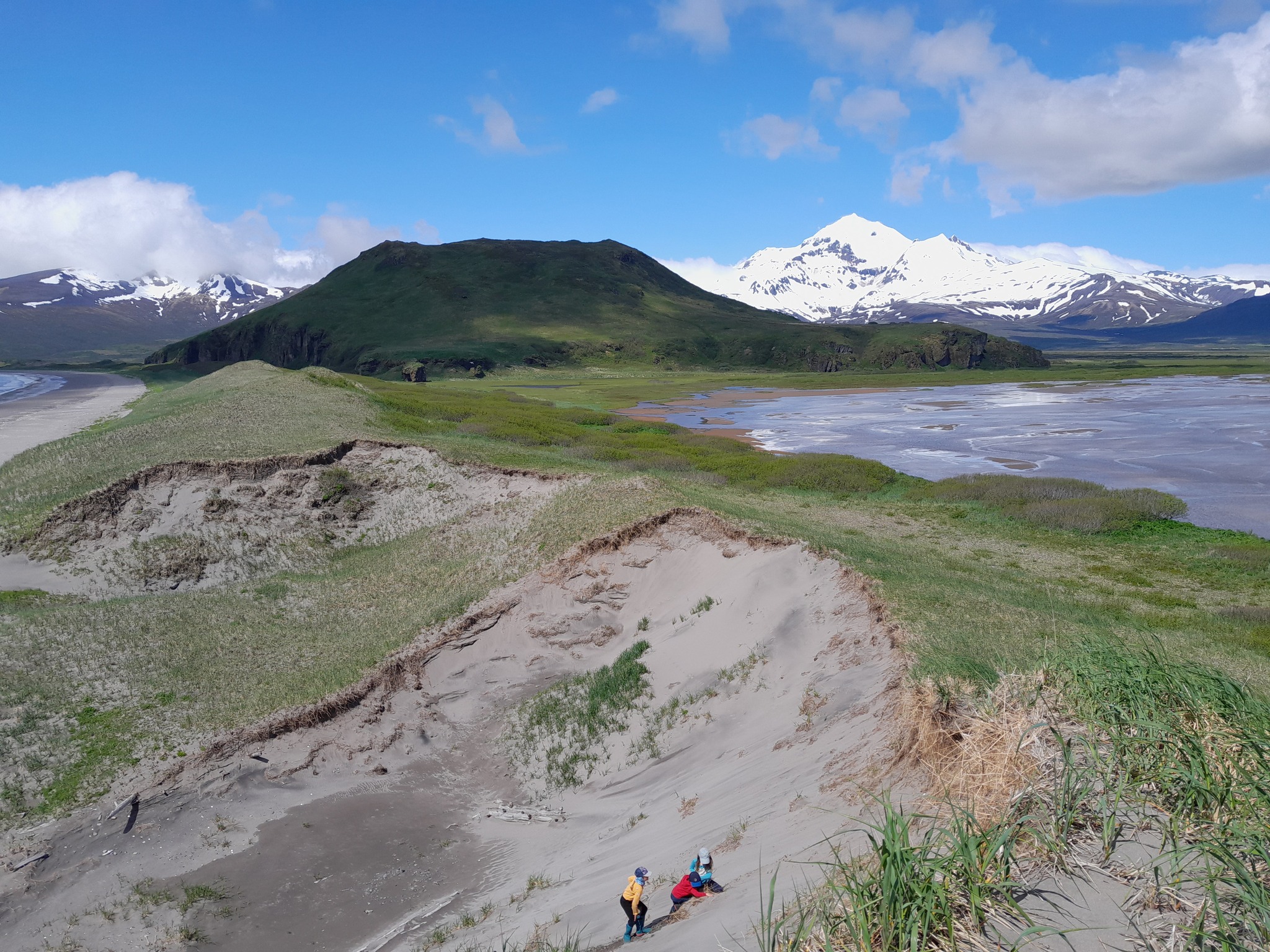 Thinpoint Cove, Frosty peak volcano